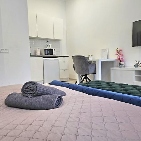 Designer Downtown Gem Daire Budapeşte Dış mekan fotoğraf
