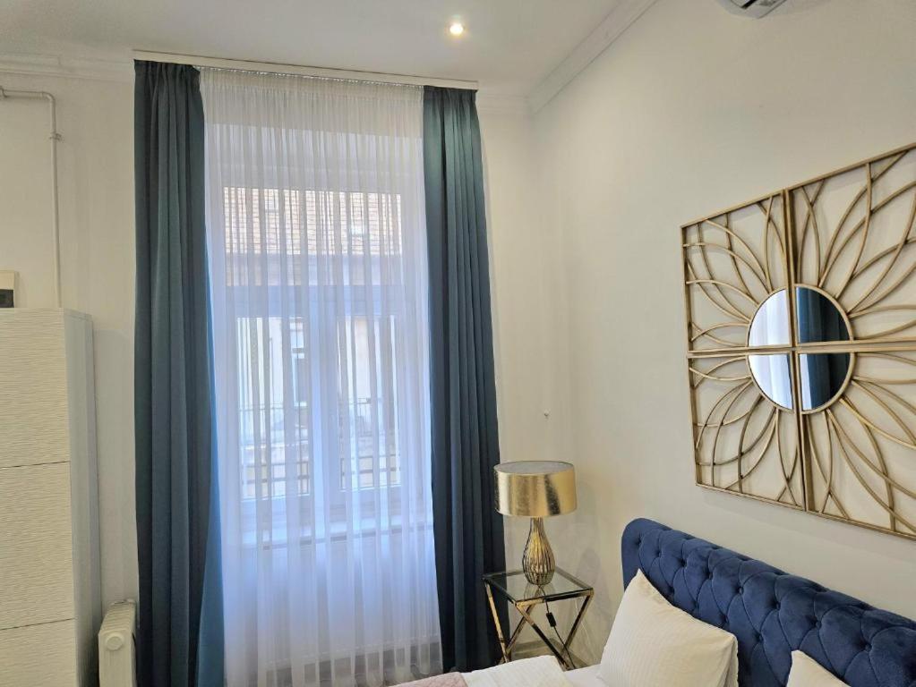 Designer Downtown Gem Daire Budapeşte Dış mekan fotoğraf